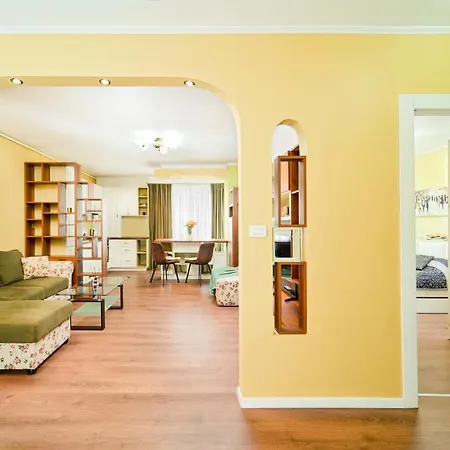 Artemis - A Stunning Sunset View Apartment Timisoara